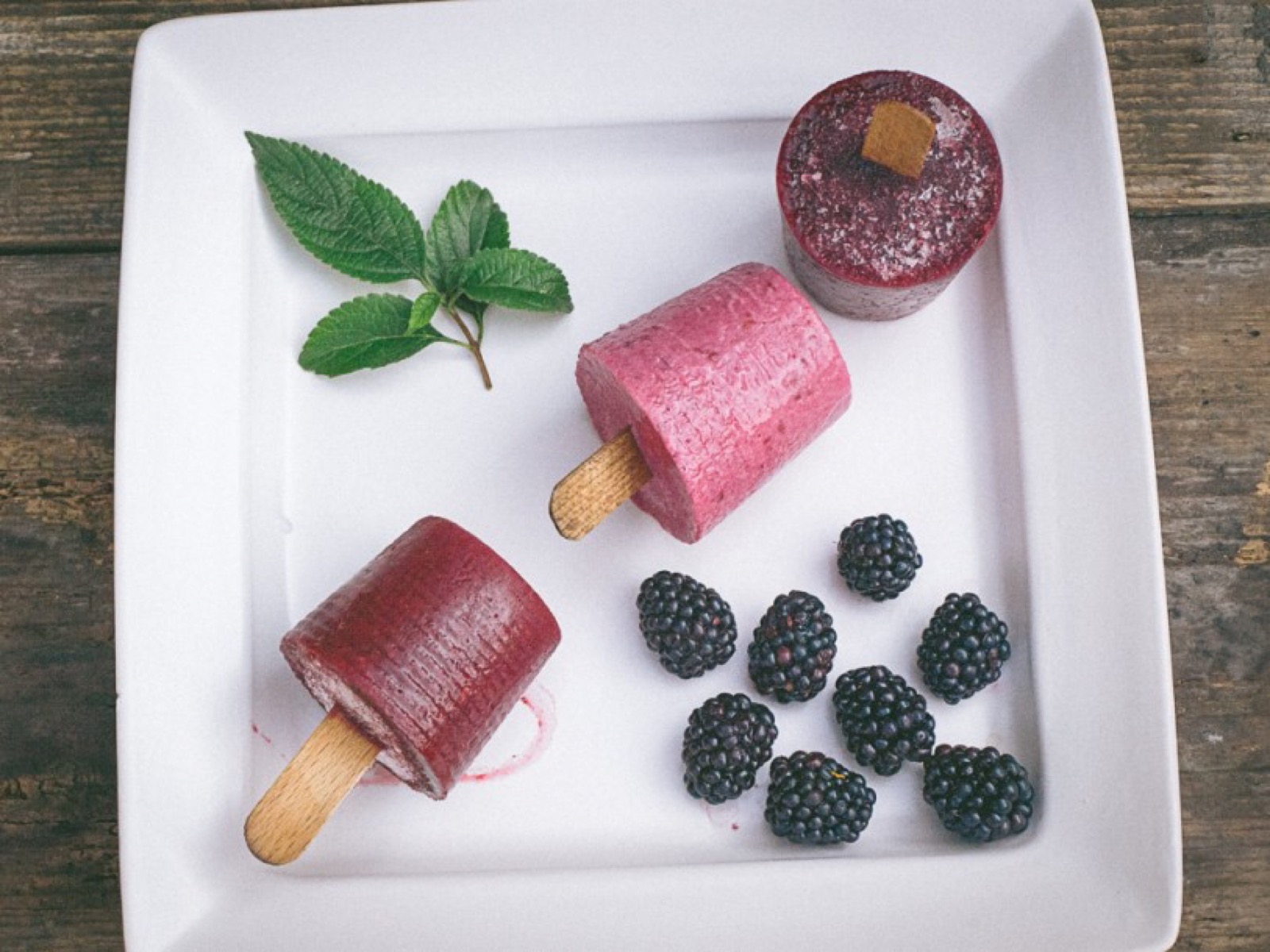 Domaći voćni sladoledi na suncu, detalj