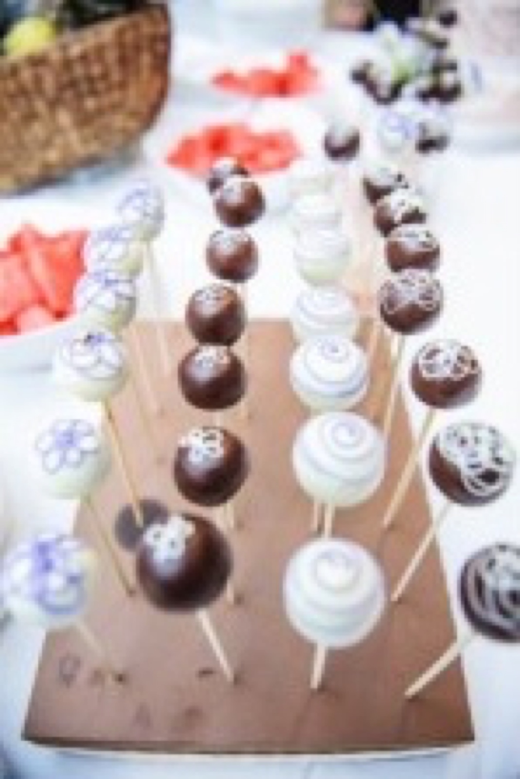 Gosti uživaju u torti