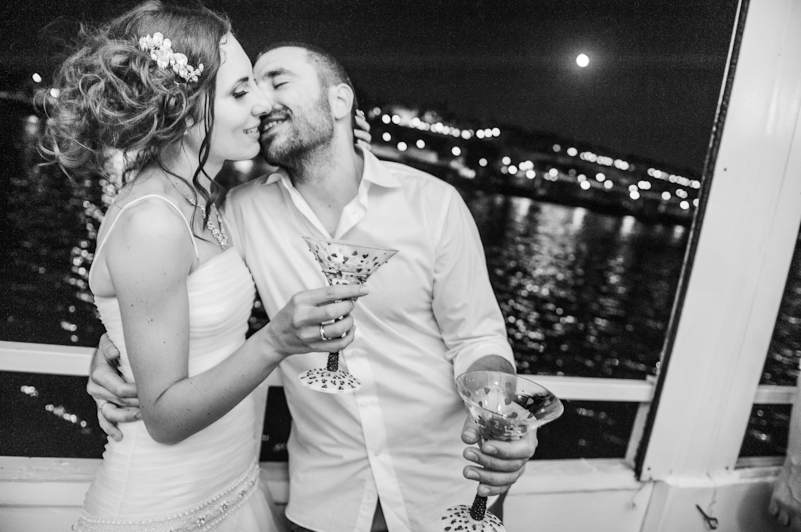 Noćna svetla nad rekom