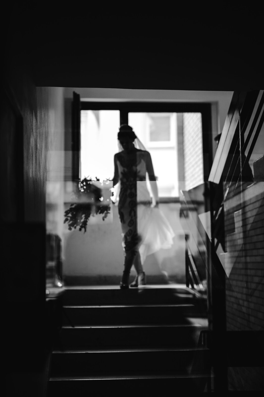 Panorama venčanja u voćnjaku u Lozoviku — zlatni sat