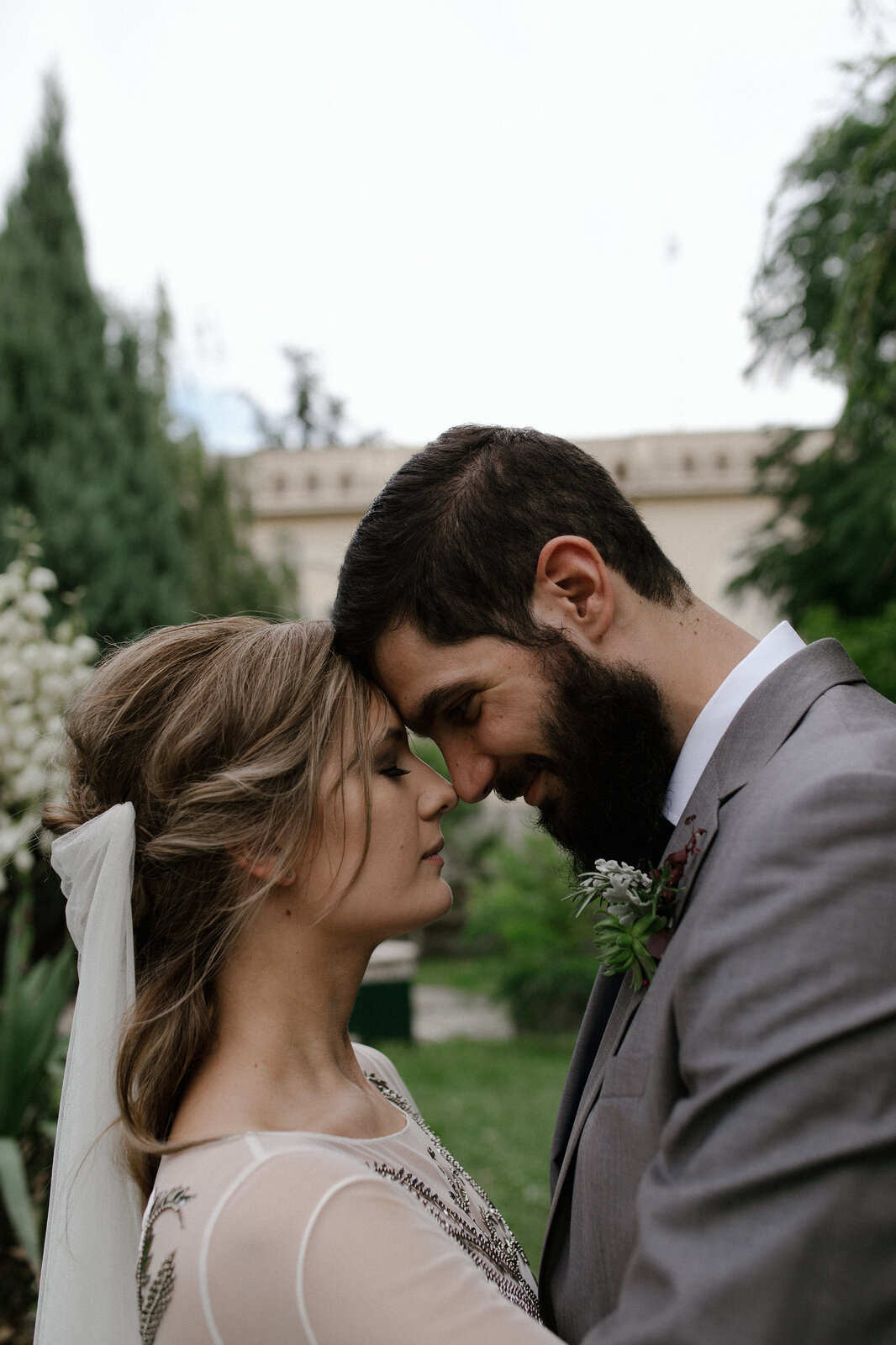 Večernje svetlo nad venčanjem u Lozoviku