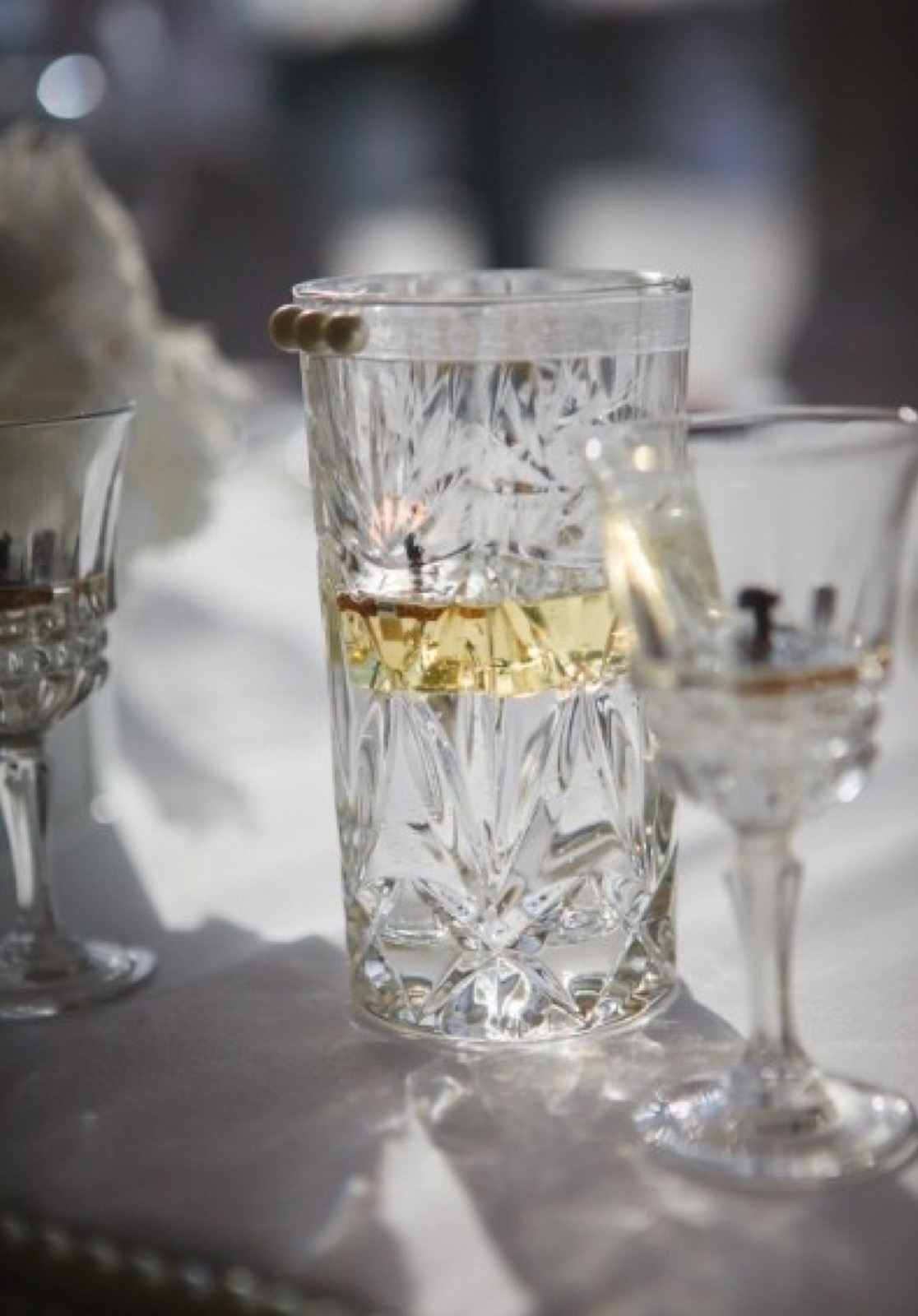 Kristalna čaša sa svećom